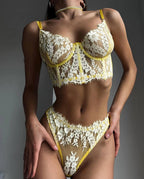 Einfarbiges Spitzen-Camisole-BH-Höschen-Set (2-teilig) mit String-Tanga